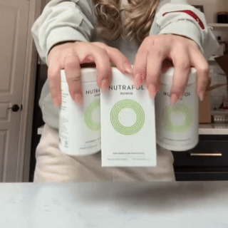 🌿 Nutrafol Fuerza Natural 👉 Fórmula vegetal para frenar la caída desde la raíz 🌱🧠