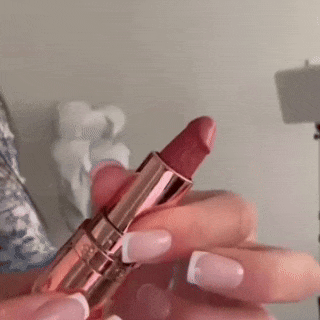 DOS 💋 Red Obsession XXX💥 – Rojo intenso con actitud salvaje