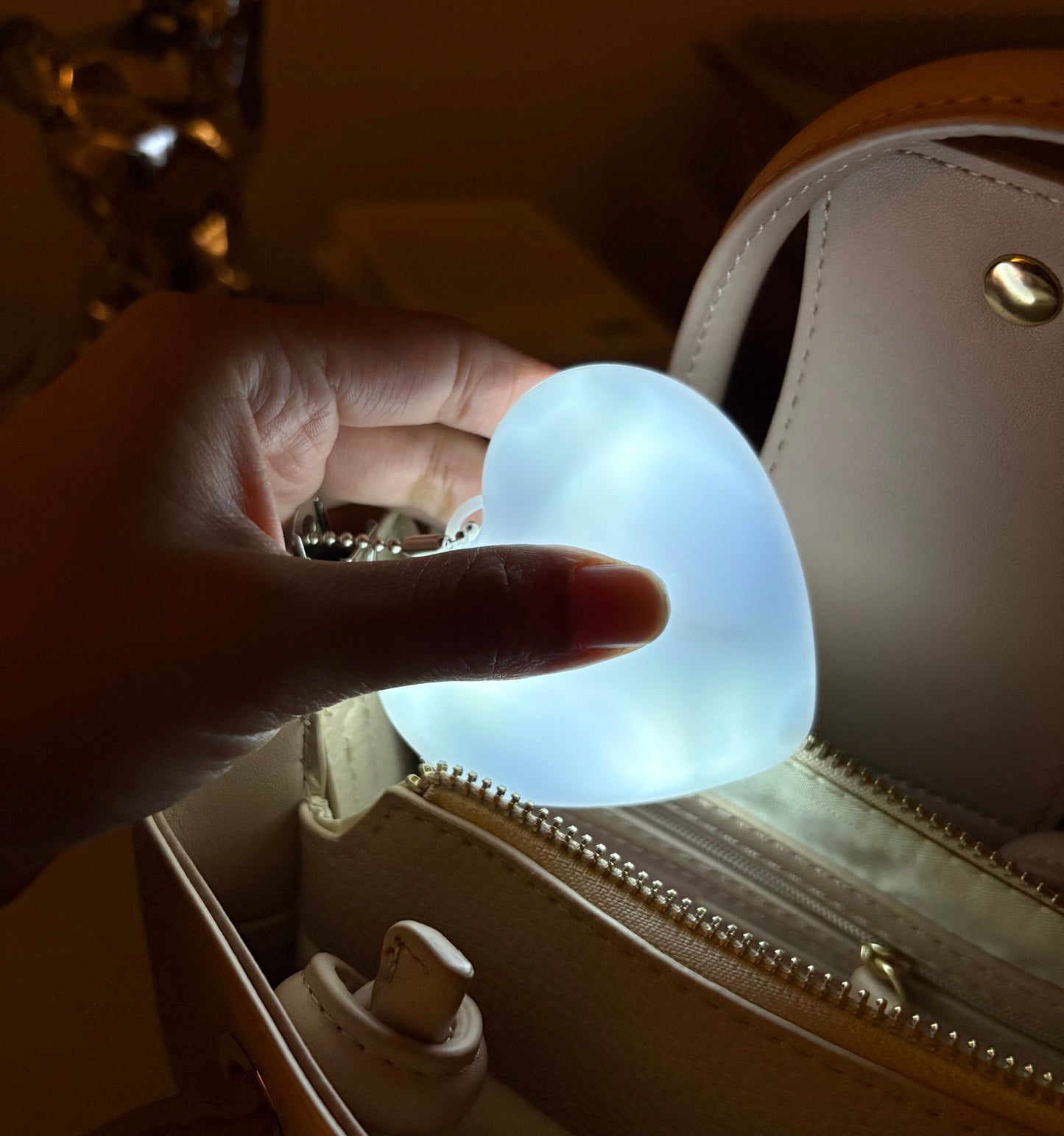 💡 Luz Mágica para Bolsos
