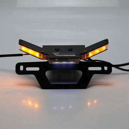 PlacaGuard 3en1-💡Iluminación total: direccionales+luz de placa en uno