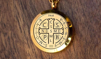 Collar de protección - Medalla de San Benito 🕊️ ✨